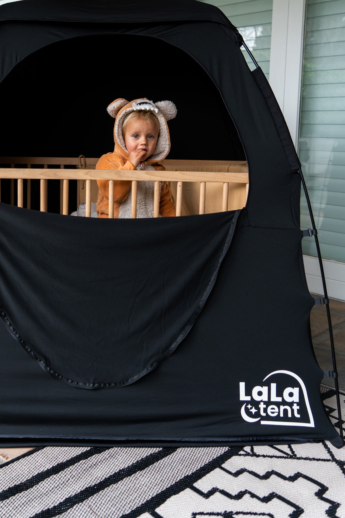 LalaTent: The Baby Portable Sleeping Blackout Crib Cover Tent